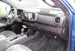 2017 Toyota Tacoma - Image 29