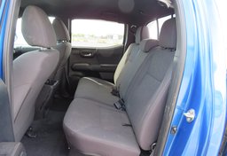 2017 Toyota Tacoma - Image 31