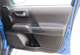 2017 Toyota Tacoma - Image 47