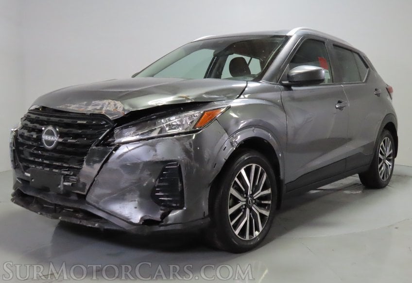 2023 Nissan Kicks - Image 2