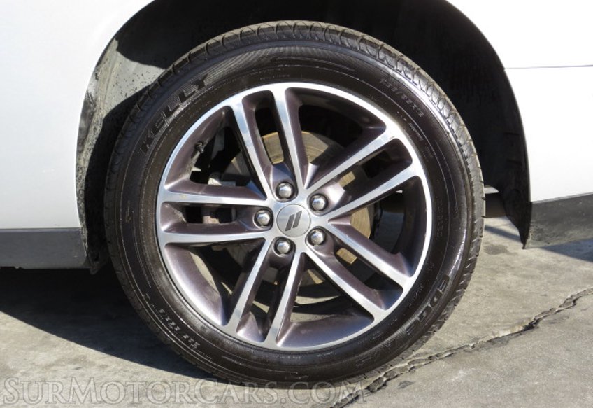 2019 Dodge Challenger - Image 16