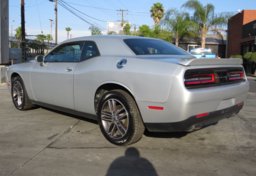 2019 Dodge Challenger - Image 7