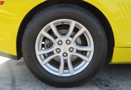 2014 Chevrolet Camaro - Image 18
