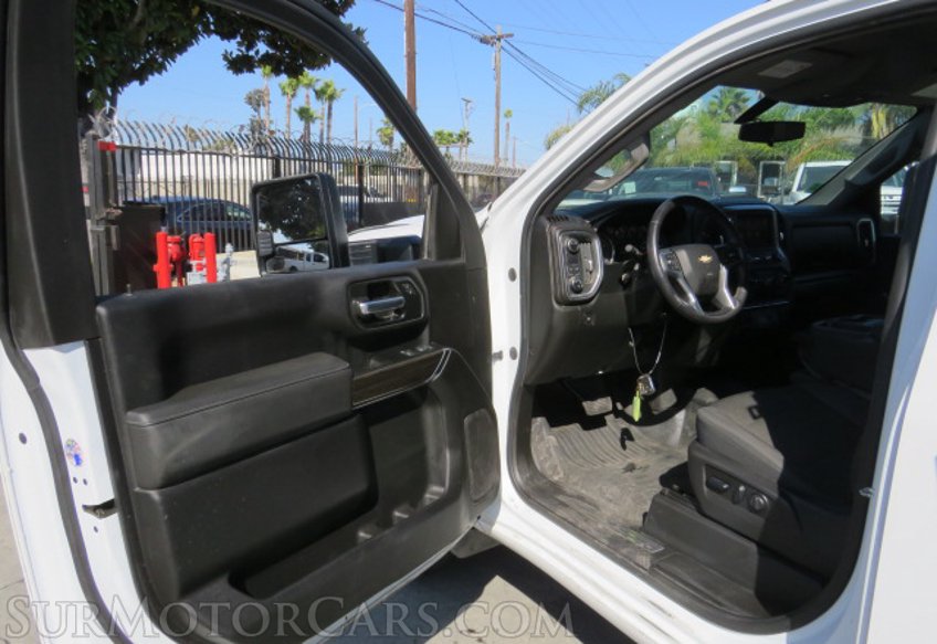 2022 Chevrolet Silverado 3500HD CC - Image 20
