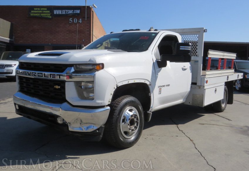 2022 Chevrolet Silverado 3500HD CC - Image 4