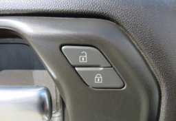 2022 Chevrolet Silverado 3500HD CC - Image 40