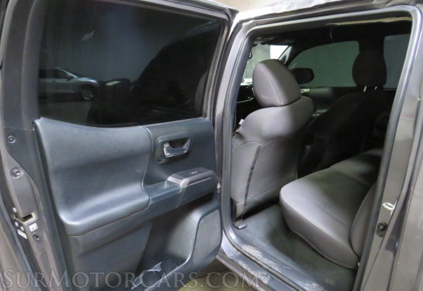 2017 Toyota Tacoma - Image 21