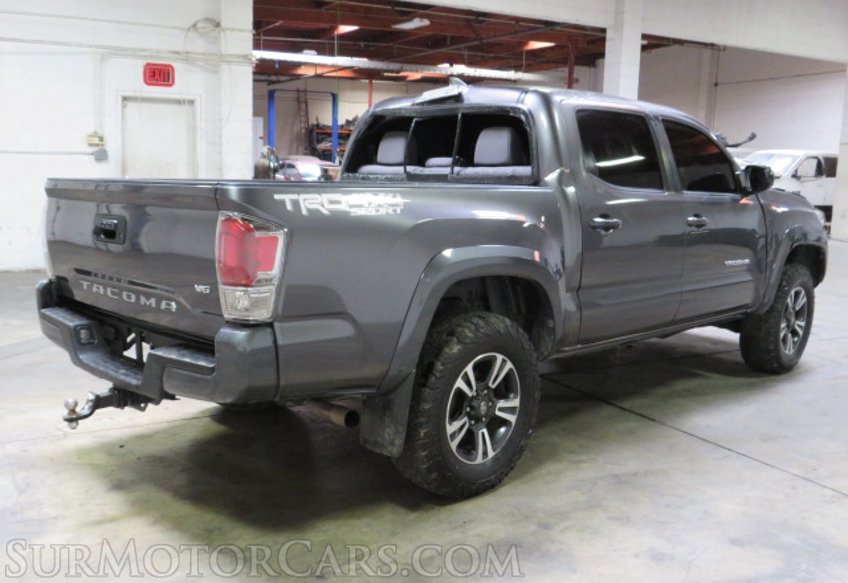2017 Toyota Tacoma - Image 7