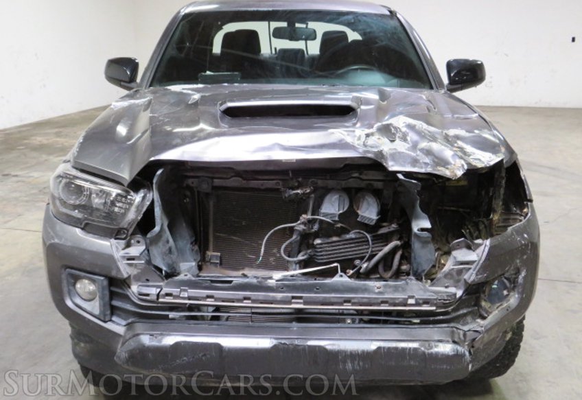 2017 Toyota Tacoma - Image 9
