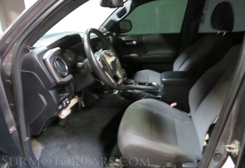 2017 Toyota Tacoma - Image 25