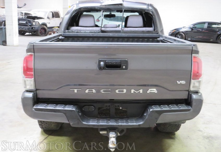 2017 Toyota Tacoma - Image 10