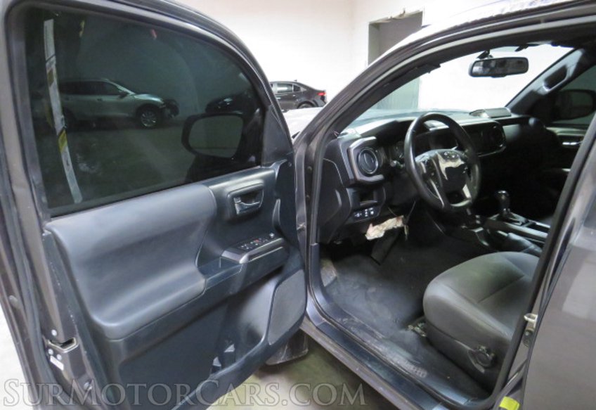 2017 Toyota Tacoma - Image 19