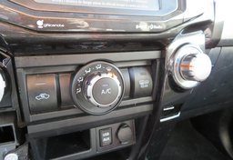 2018 Toyota 4Runner - Image 29
