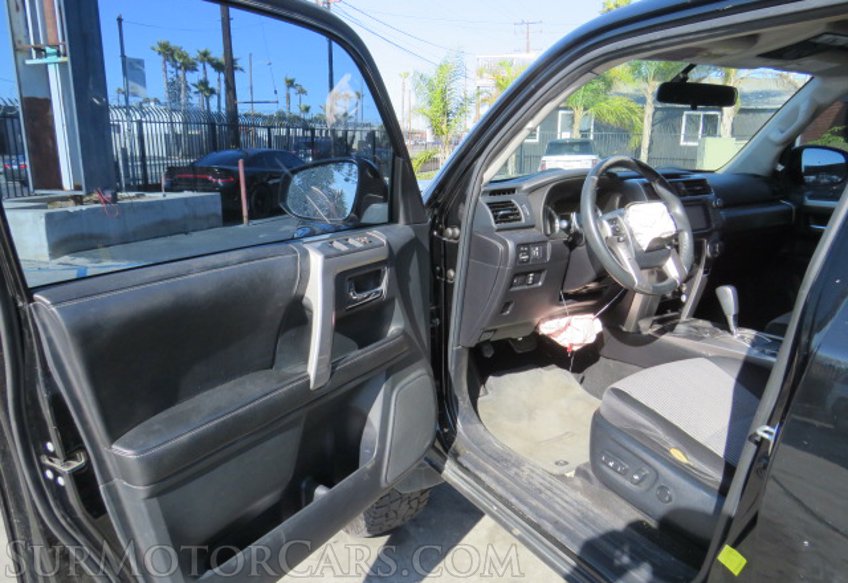 2015 Toyota 4Runner - Image 21