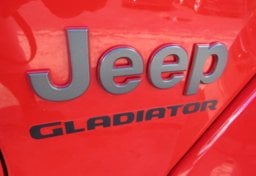 2020 Jeep Gladiator - Image 18