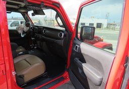 2020 Jeep Gladiator - Image 24