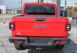 2020 Jeep Gladiator - Image 12