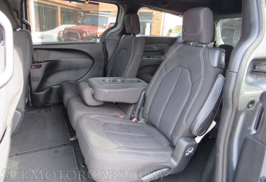 2020 Chrysler Pacifica - Image 27