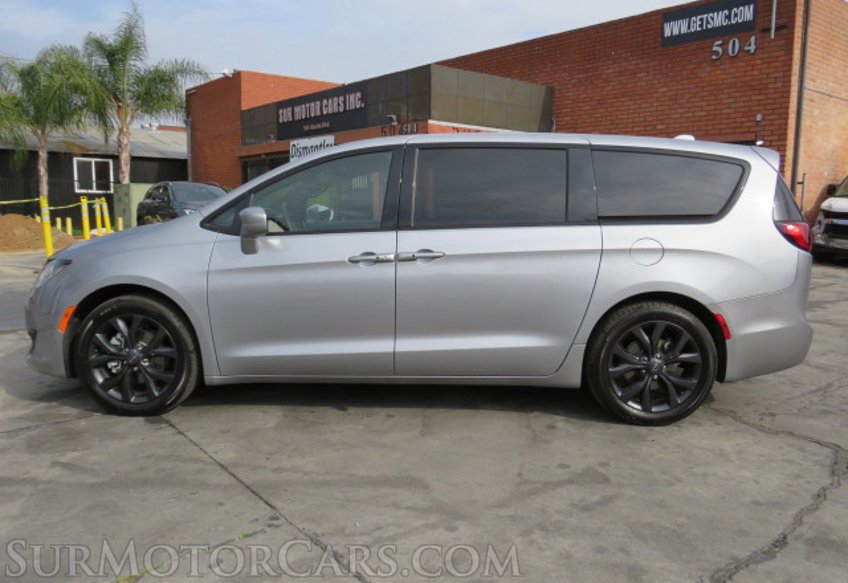 2020 Chrysler Pacifica - Image 11