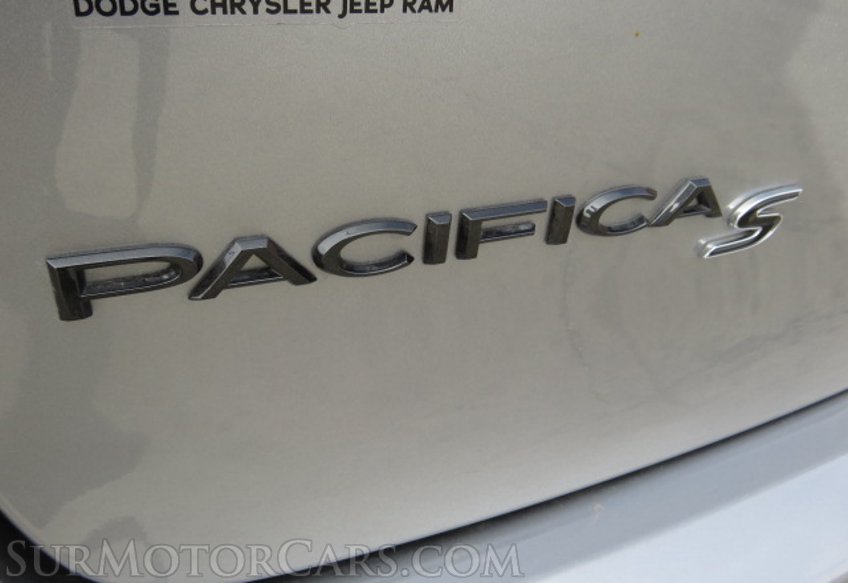 2020 Chrysler Pacifica - Image 18