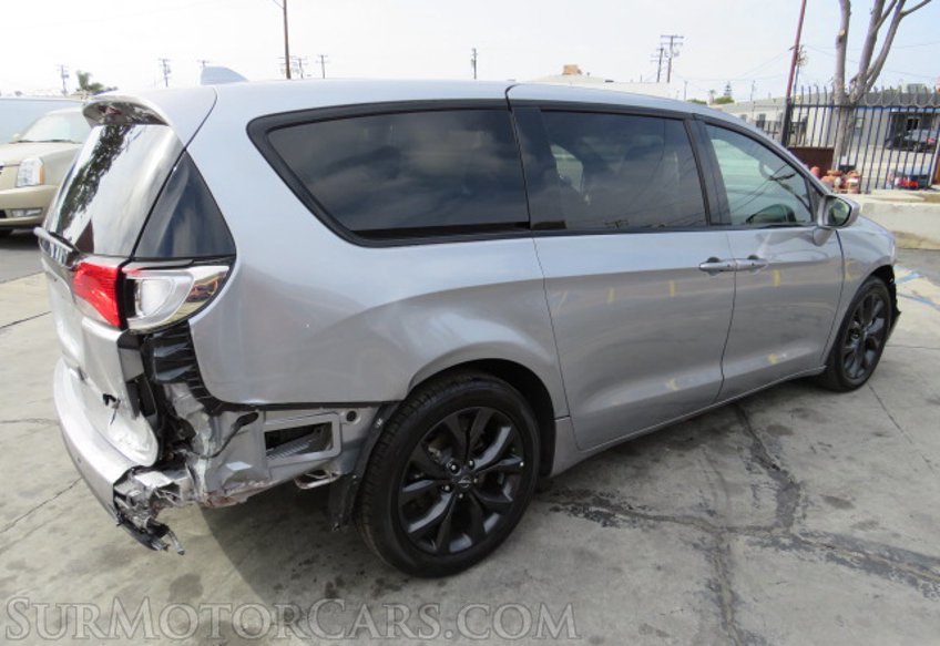 2020 Chrysler Pacifica - Image 6
