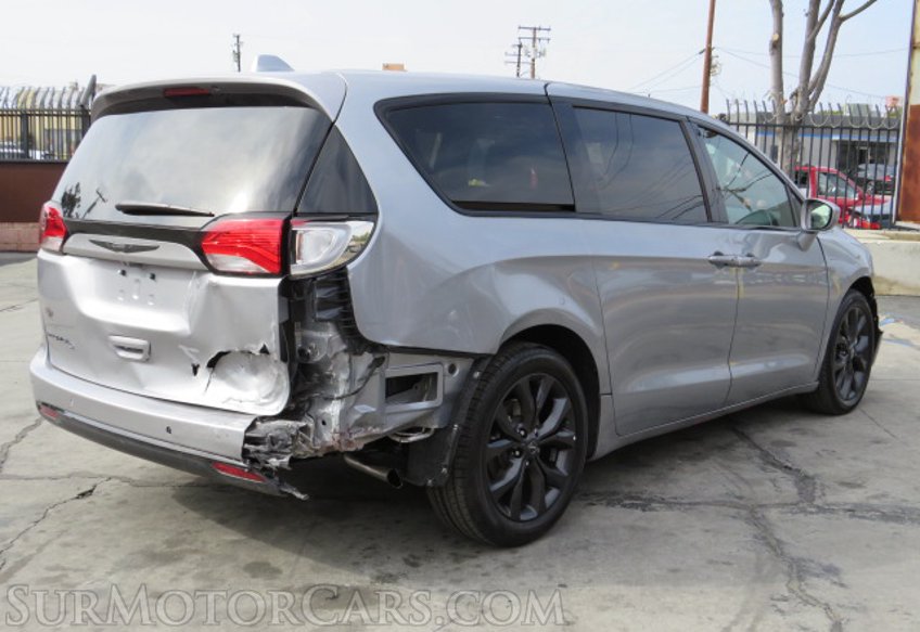 2020 Chrysler Pacifica - Image 8