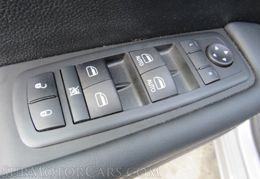 2020 Chrysler Pacifica - Image 42