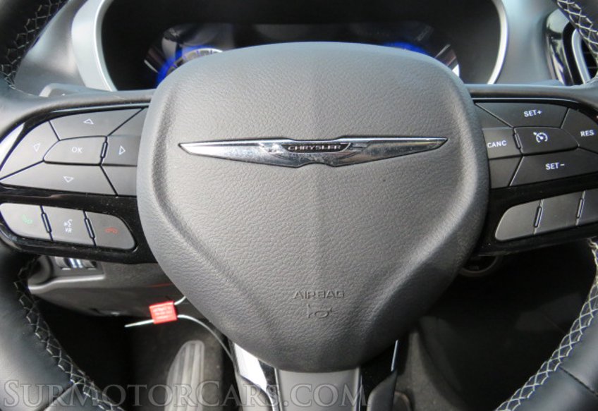 2020 Chrysler Pacifica - Image 35