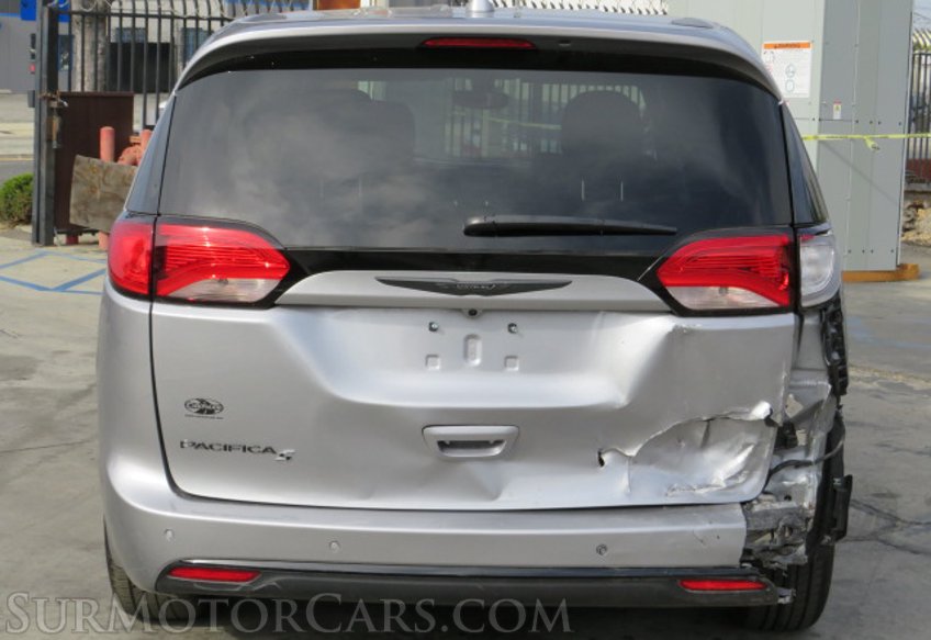 2020 Chrysler Pacifica - Image 10
