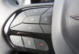 2020 Chrysler Pacifica - Image 36