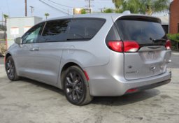 2020 Chrysler Pacifica - Image 7