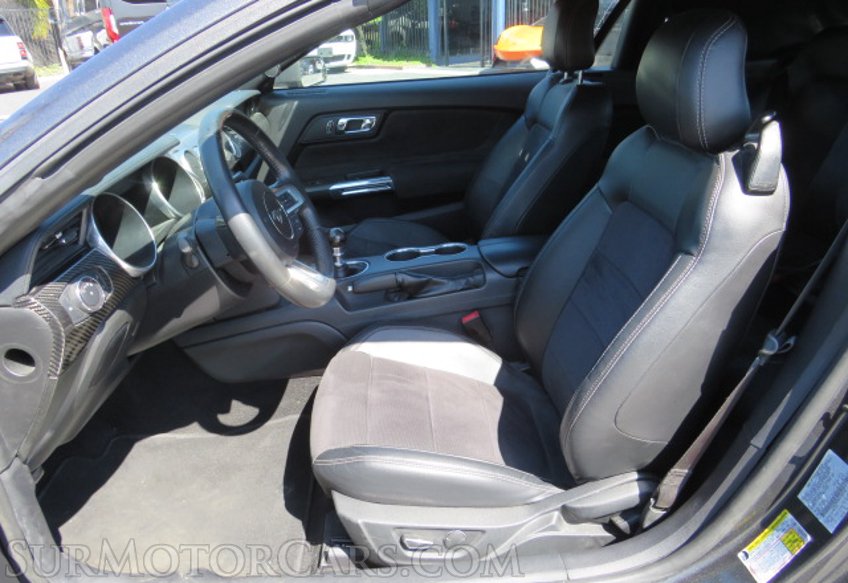 2019 Ford Mustang - Image 30