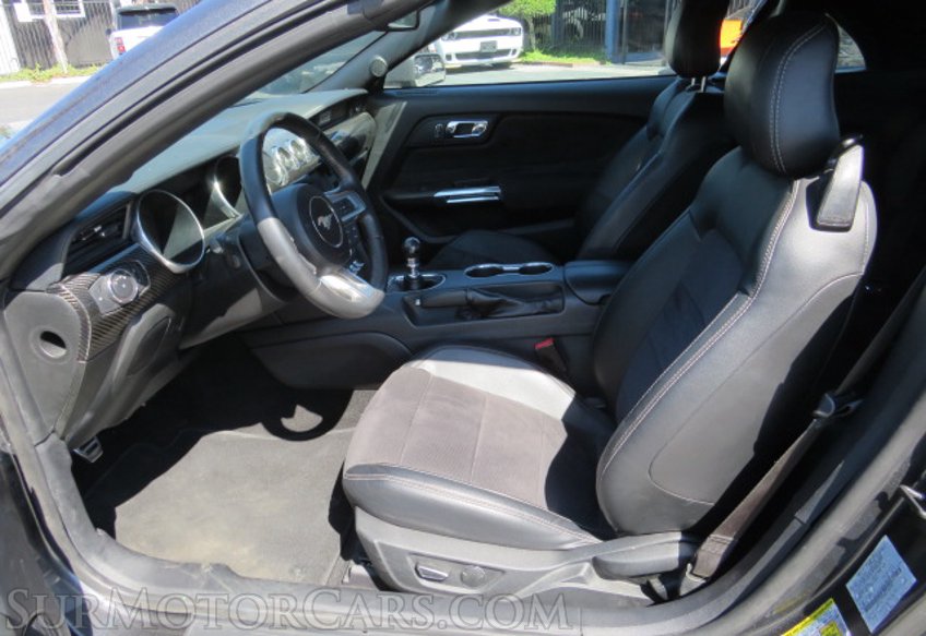 2019 Ford Mustang - Image 32