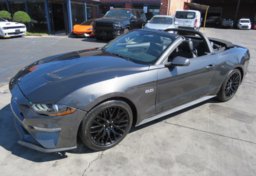 2019 Ford Mustang - Image 6