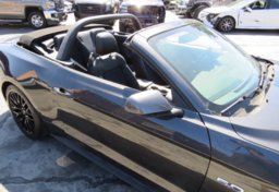 2019 Ford Mustang - Image 12