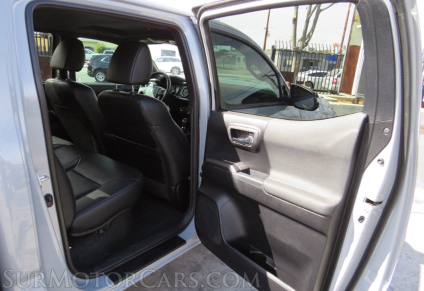 2019 Toyota Tacoma 4WD - Image 21