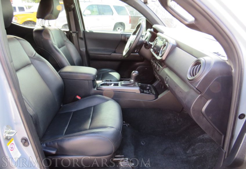 2019 Toyota Tacoma 4WD - Image 19