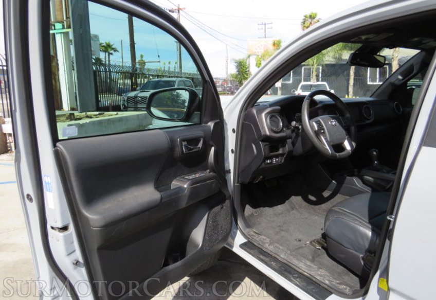 2019 Toyota Tacoma 4WD - Image 26