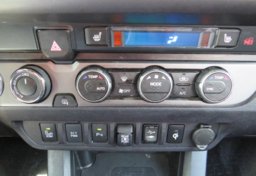 2019 Toyota Tacoma 4WD - Image 32