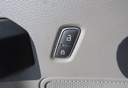 2021 Ford Super Duty F-250 SRW - Image 33