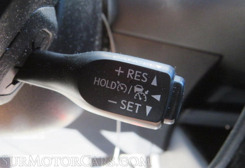 2019 Toyota C-HR - Image 32