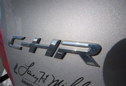 2019 Toyota C-HR - Image 17