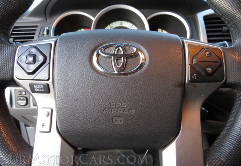 2014 Toyota Tacoma - Image 32