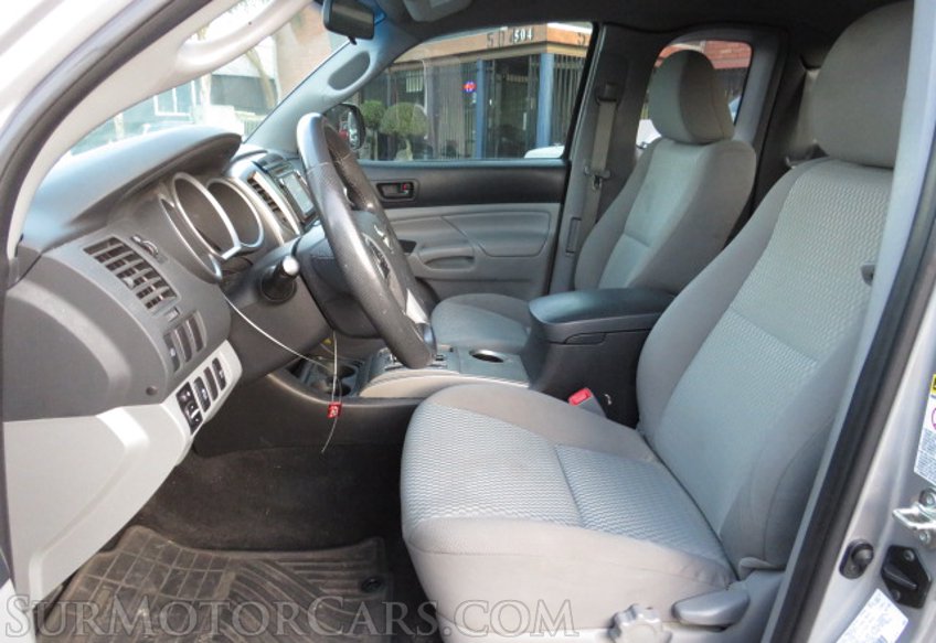 2014 Toyota Tacoma - Image 25