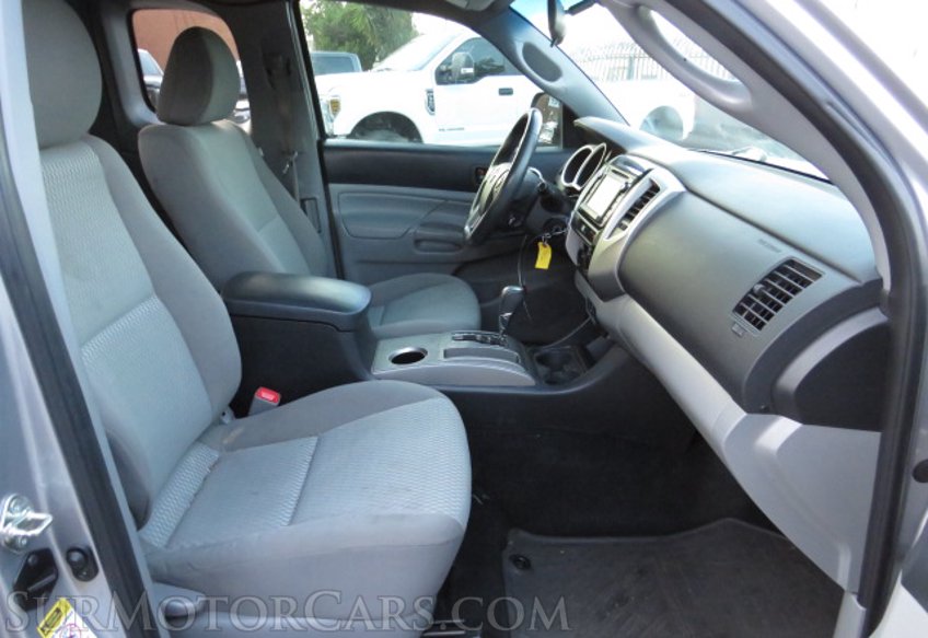 2014 Toyota Tacoma - Image 26