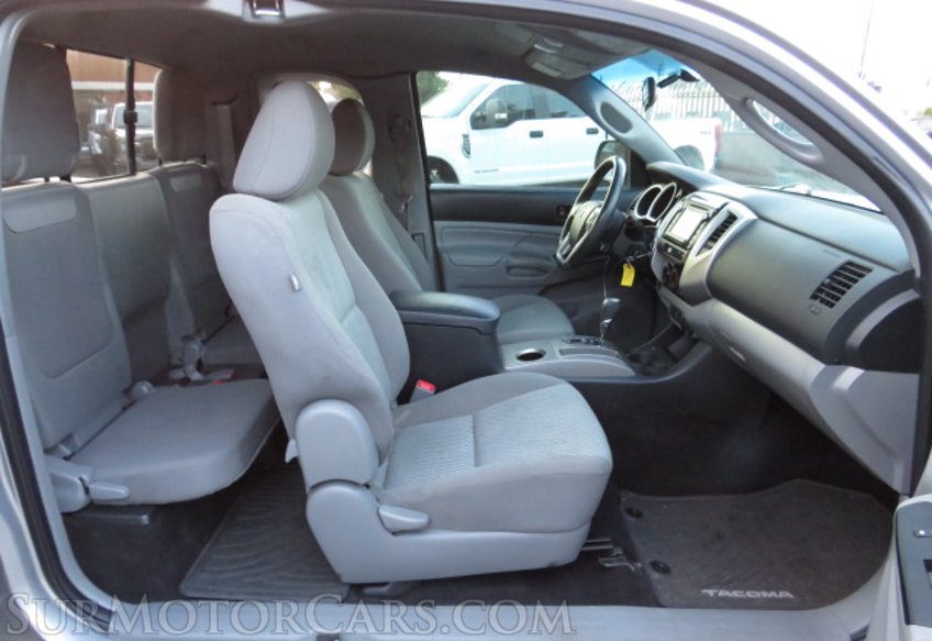 2014 Toyota Tacoma - Image 24