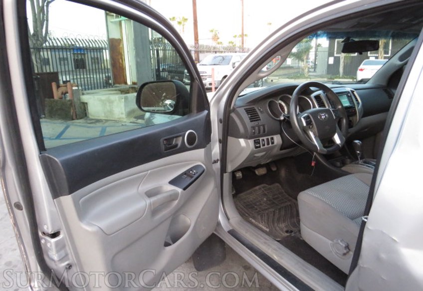 2014 Toyota Tacoma - Image 21