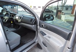 2014 Toyota Tacoma - Image 22