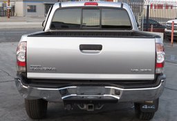 2014 Toyota Tacoma - Image 10