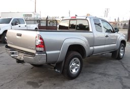 2014 Toyota Tacoma - Image 7